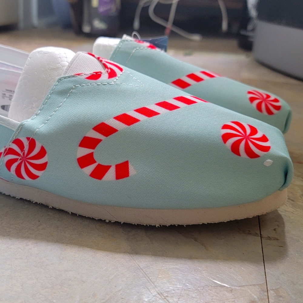 Candy Cane canvas shoes NWT